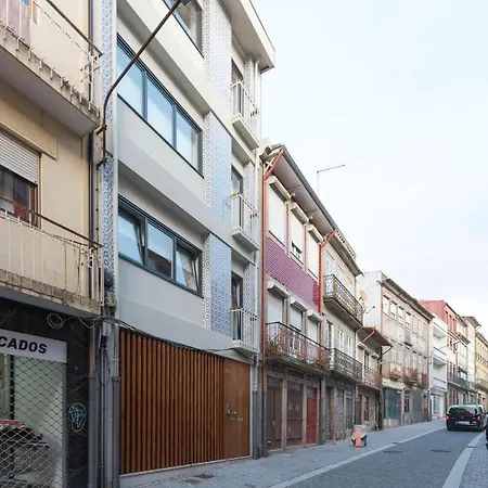Apartmán Lovelystay - Sunny Downtown Flat W Ac